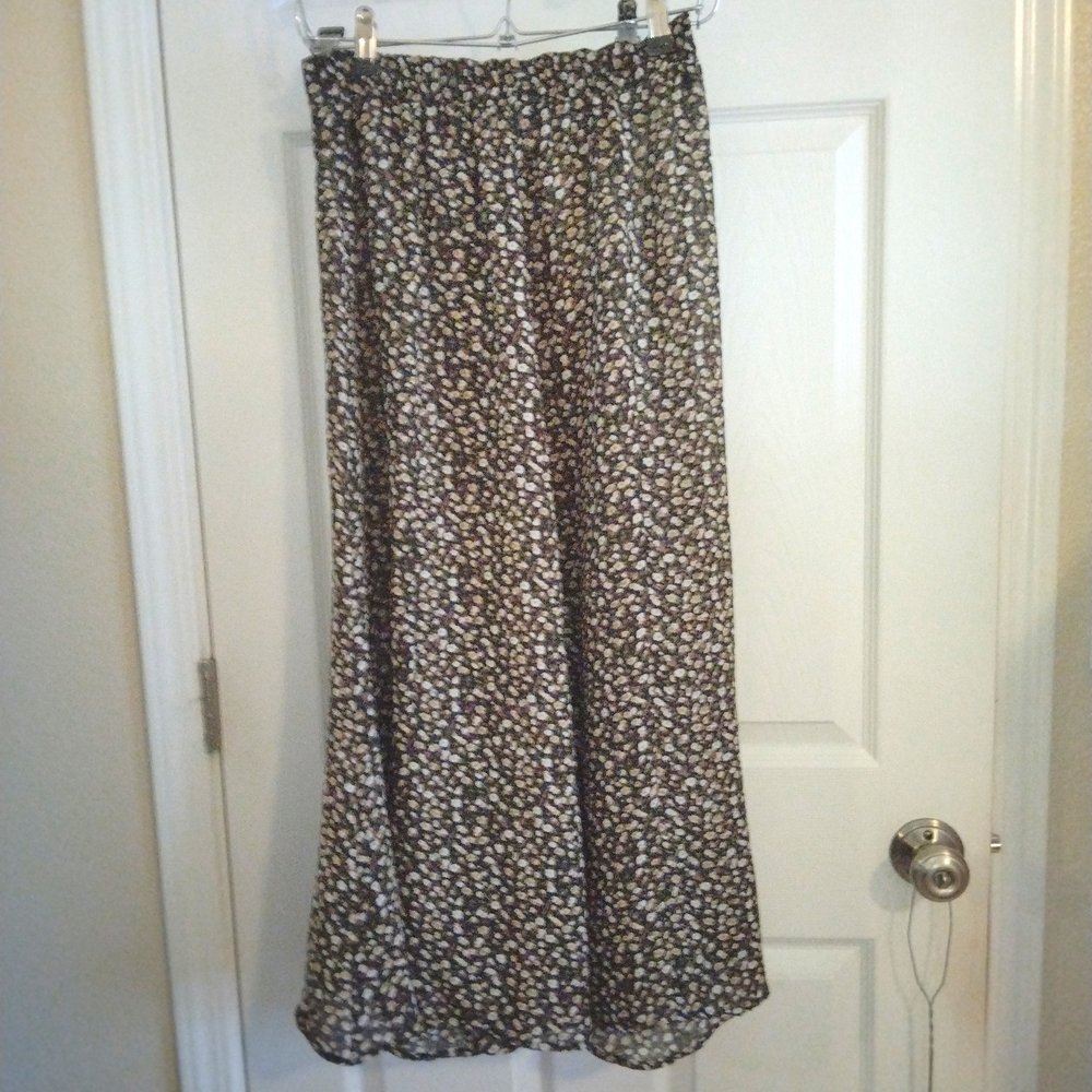 Bohemian Black Floral Maxi Skirt - Picture 2 of 5